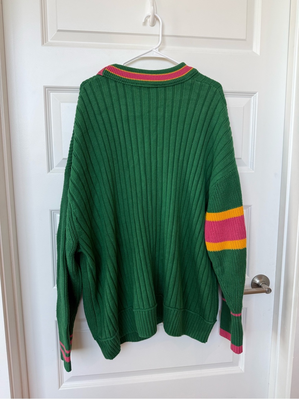 BANANA REPUBLIC ATHLETICS Varsity Cardigan
Sweater Green Pink - Picture 9 of 9
